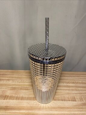 Starbucks Holiday 2023 Mirrored Venti Chrome Tumbler 16oz NWT